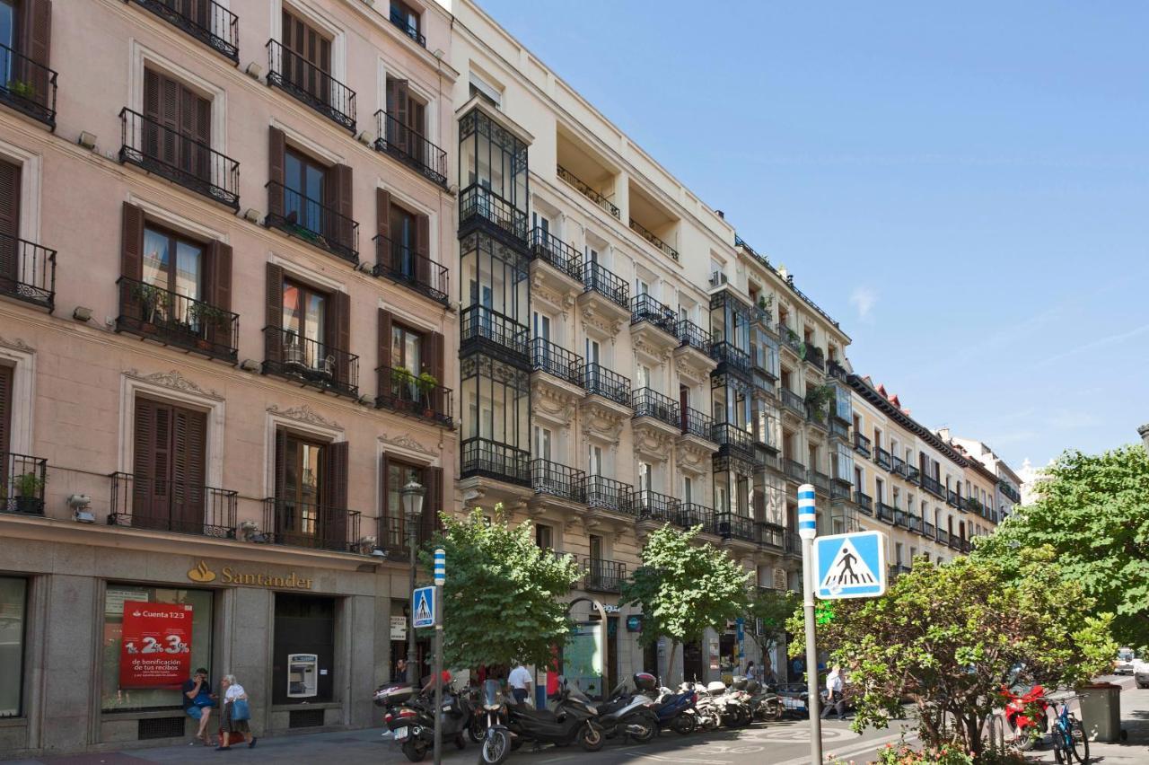 Plaza Mayor Madri Exterior foto